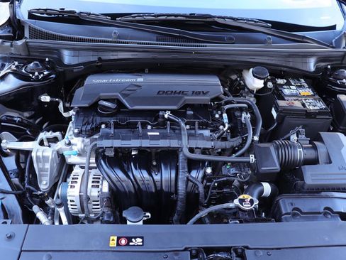 Used 2025 Kia K4 LXS image 32