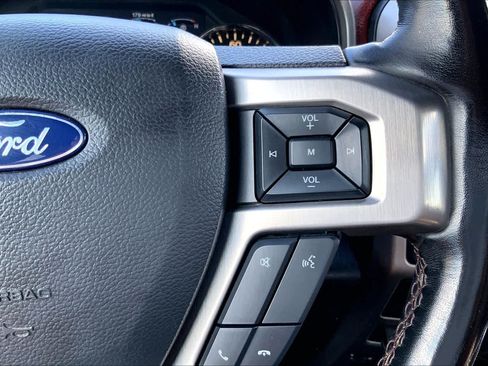 Used 2018 Ford F150 Platinum w/ Equipment Group 701A Luxury AWD/4WD image 25