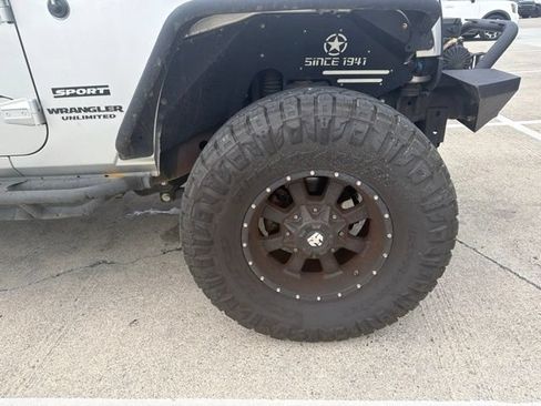 Used 2012 Jeep Wrangler Unlimited Sport AWD/4WD image 35
