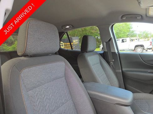 Used 2024 Chevrolet Equinox LT FWD image 15