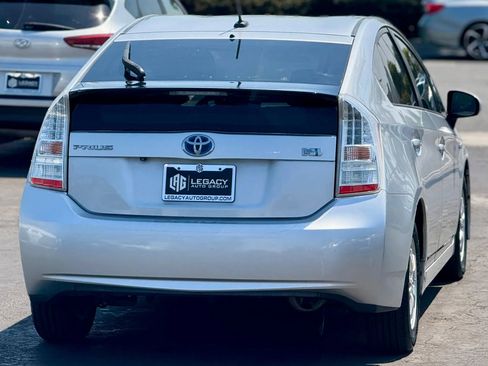 Used 2010 Toyota Prius Three image 3