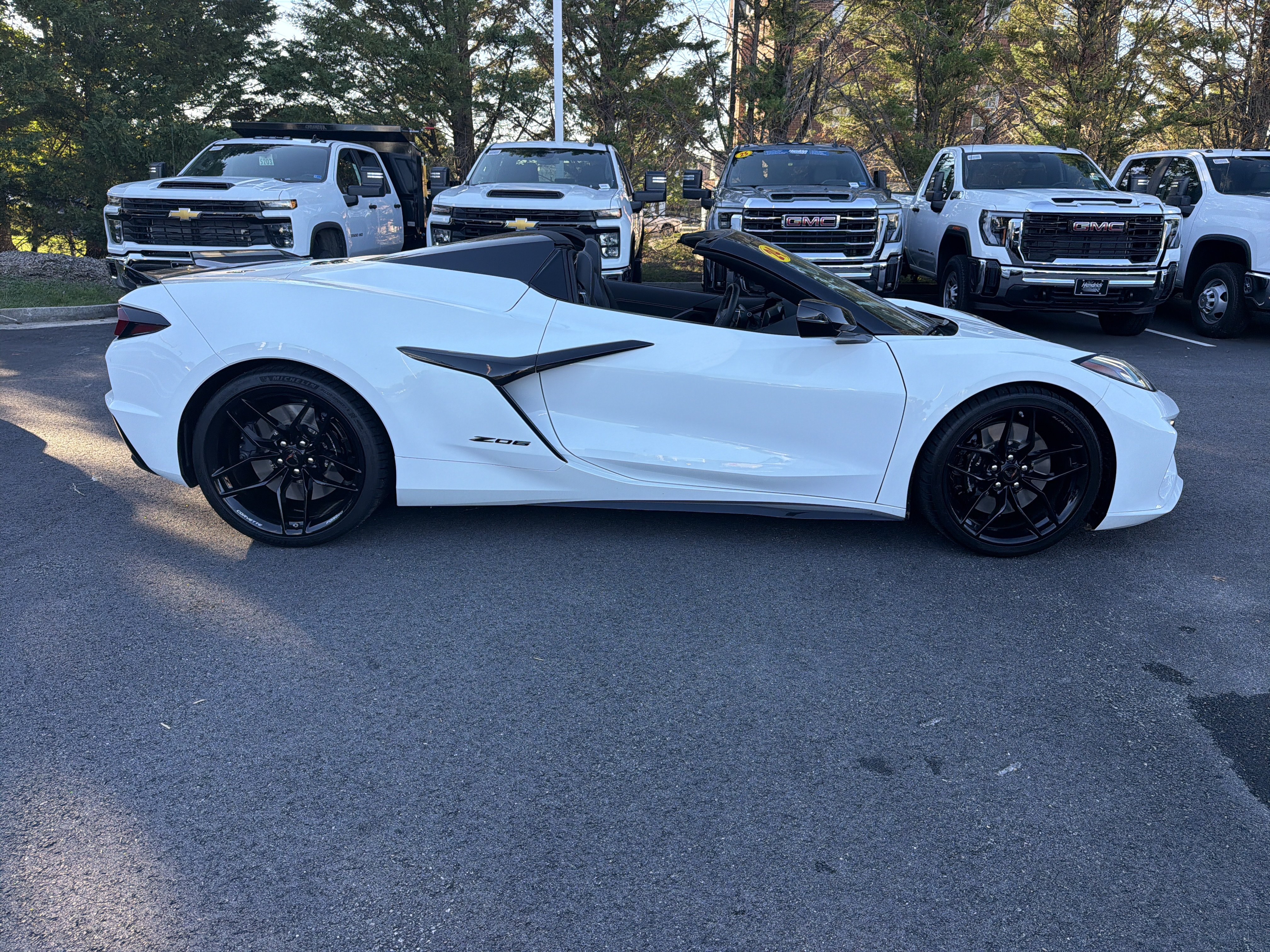 Used 2025 Chevrolet Corvette Z06 w/ Stealth Interior Trim Package RWD image 28