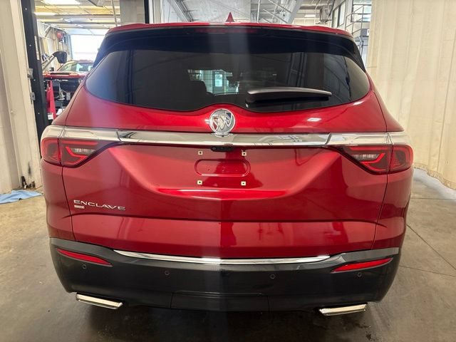 Used 2023 Buick Enclave Essence w/ Sound and Sites Package AWD/4WD image 5
