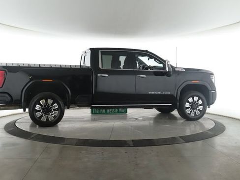 Used 2024 GMC Sierra 2500 Denali w/ Denali Reserve Package AWD/4WD image 6