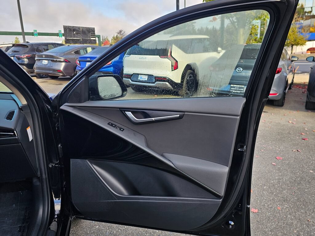 Certified 2023 Kia Niro Wind w/ Wind Preserve Package FWD image 31