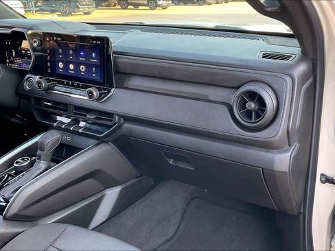 Certified 2024 Chevrolet Colorado Trail Boss w/ Advanced Trailering Package image 18