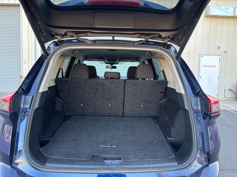 Used 2025 Nissan Rogue SV AWD/4WD image 32