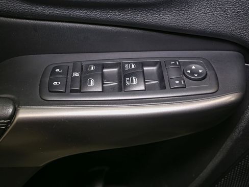 Used 2020 Jeep Cherokee Limited image 44