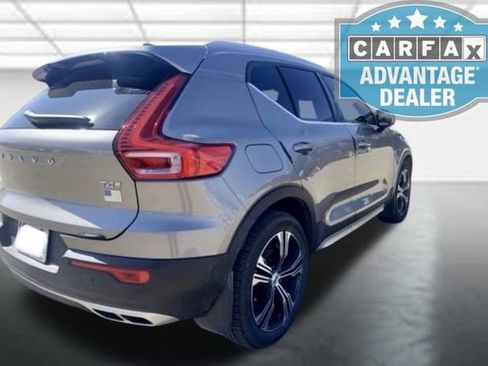Used 2020 Volvo XC40 T4 Inscription image 2