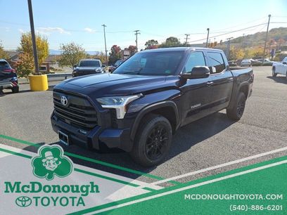 New 2026 Toyota Tundra SR5 w/ SR5 Premium Package