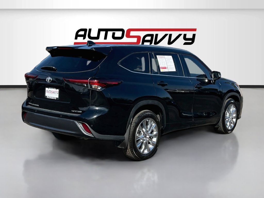 Used 2024 Toyota Highlander Limited FWD image 7