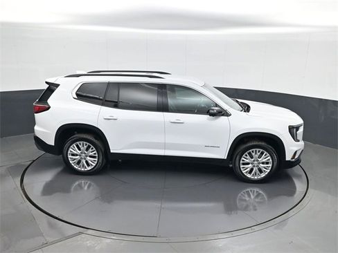 Used 2024 GMC Acadia Elevation image 17