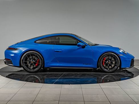 Certified 2025 Porsche 911 Carrera 4 GTS AWD/4WD image 9