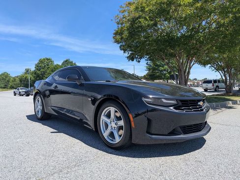 Used 2021 Chevrolet Camaro LT RWD image 2