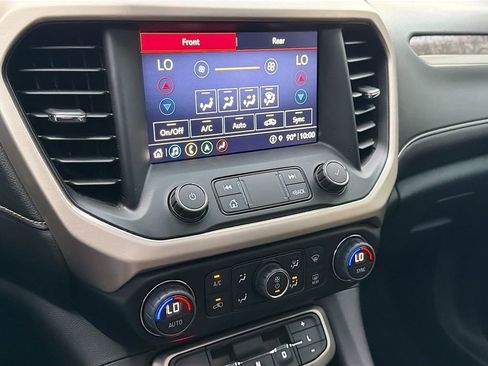 Used 2022 GMC Acadia Denali w/ Black Diamond Edition AWD/4WD image 16