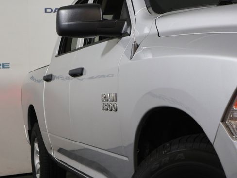 Used 2017 RAM 1500 Express image 3