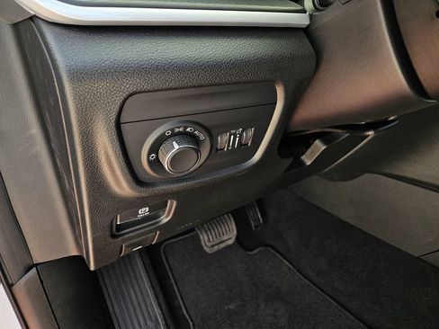 New 2026 Jeep Grand Cherokee L 2WD image 16