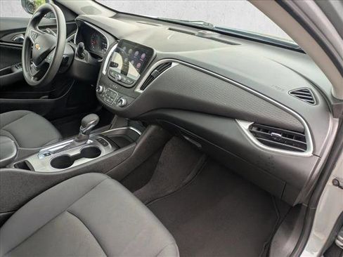 Used 2024 Chevrolet Malibu LT FWD image 19