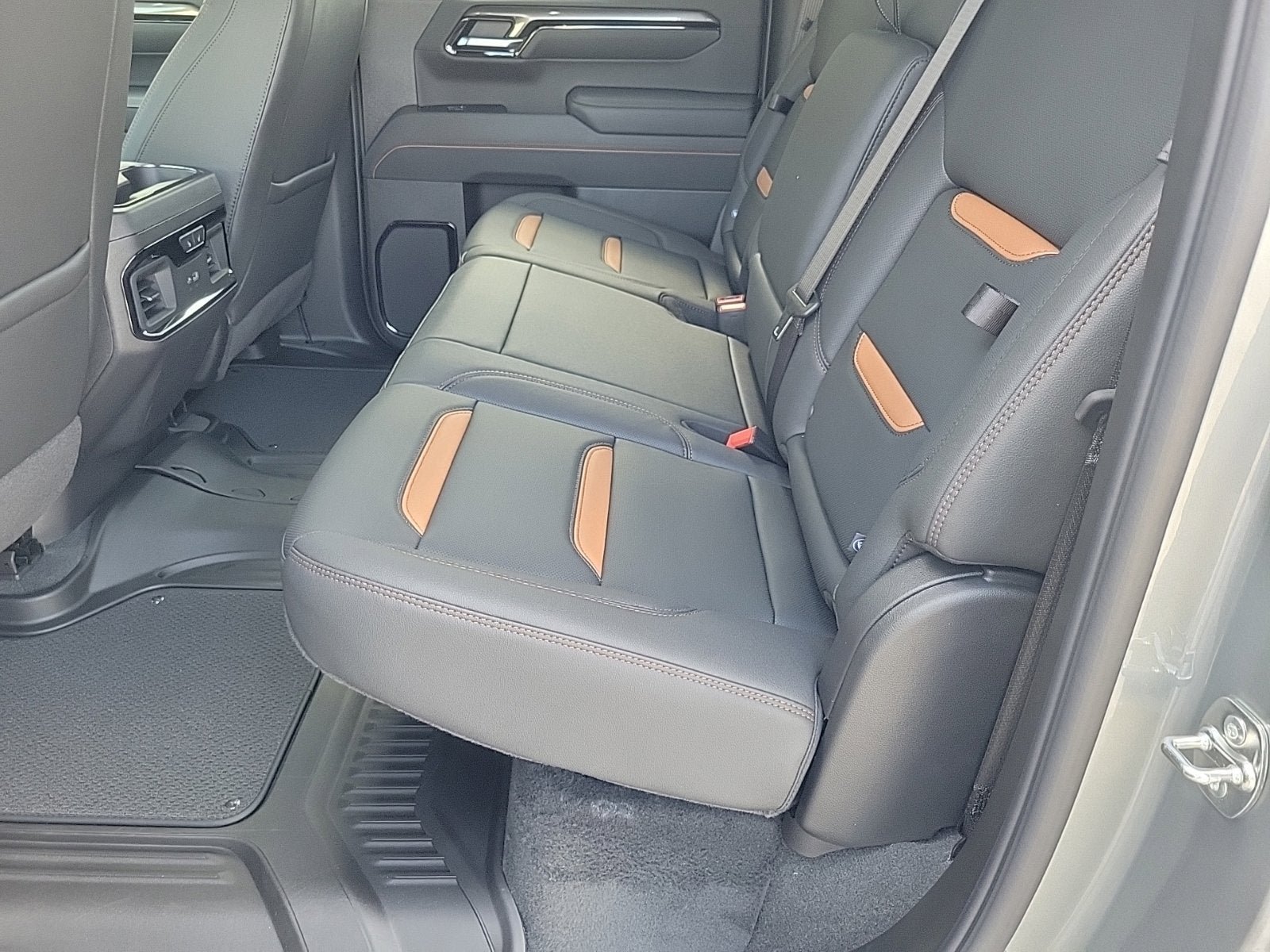 New 2026 GMC Sierra 1500 AT4 w/ Technology Package AWD/4WD image 12