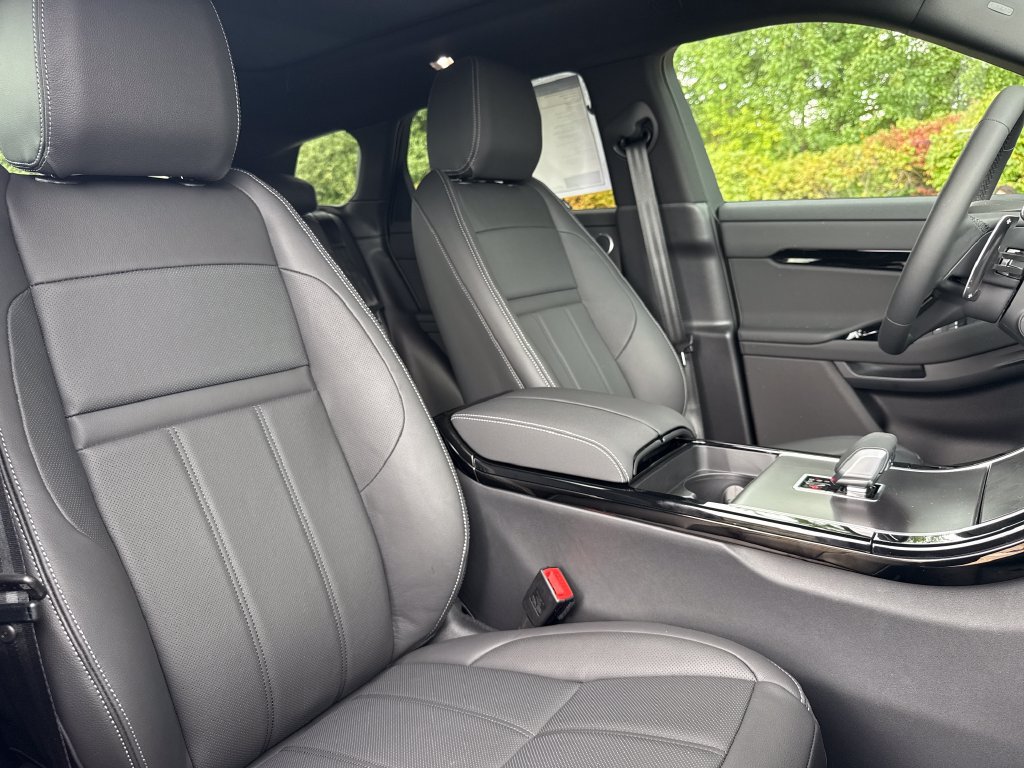 New 2026 Land Rover Range Rover Evoque Hoxton AWD/4WD image 16