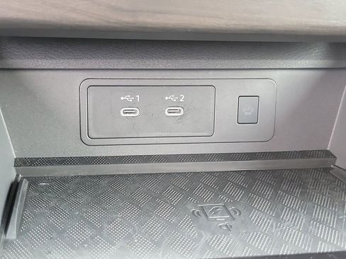 Used 2025 Nissan Murano SV AWD/4WD image 12