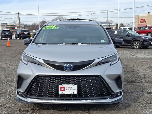 Certified 2024 Toyota Sienna XSE image 2