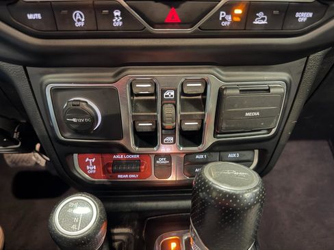 Used 2021 Jeep Gladiator Mojave image 47