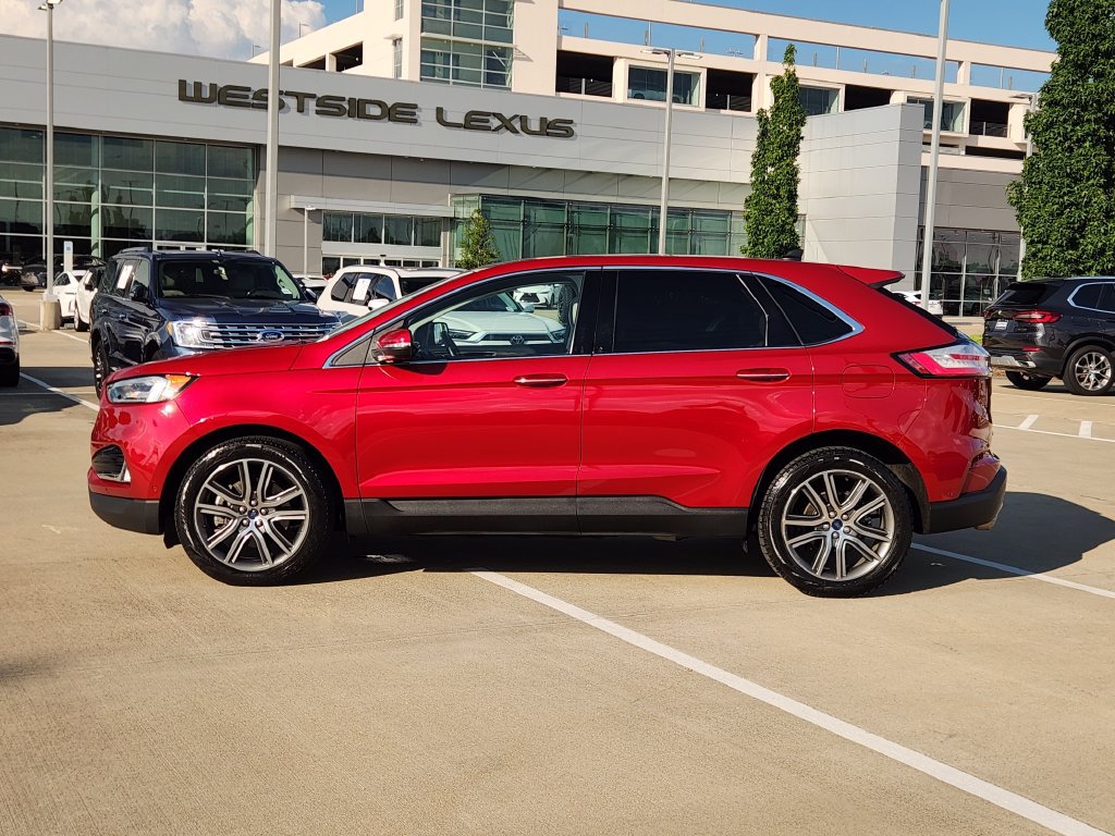Used 2020 Ford Edge Titanium w/ Equipment Group 301A AWD/4WD image 4