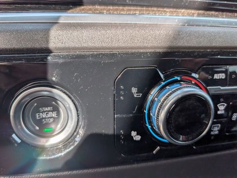 Used 2024 GMC Sierra 1500 Elevation image 16