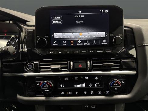 Used 2022 Nissan Pathfinder SL image 8