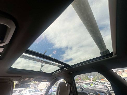 Used 2024 Volvo XC60 T8 Plus w/ Protection Package Premier image 16