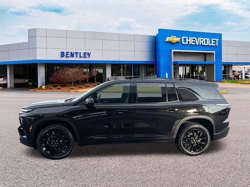 New 2026 Chevrolet Traverse LT w/ Midnight/Sport Edition image 2