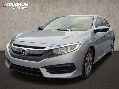 Used 2018 Honda Civic EX image 3