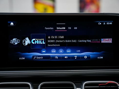 Used 2024 Mercedes-Benz Maybach GLS 600 4MATIC image 93