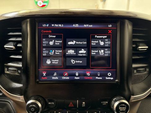 Used 2020 RAM 3500 Laramie image 31