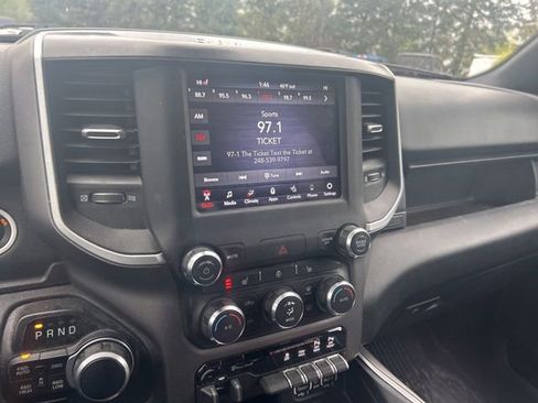 Used 2020 RAM 1500 Big Horn AWD/4WD image 11