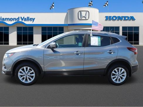 Used 2020 Nissan Rogue Sport SV FWD image 9