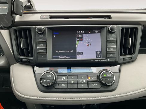 Used 2016 Toyota RAV4 XLE image 16