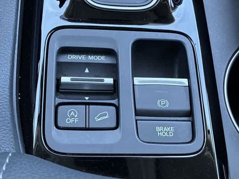 Certified 2025 Honda Pilot Touring image 41