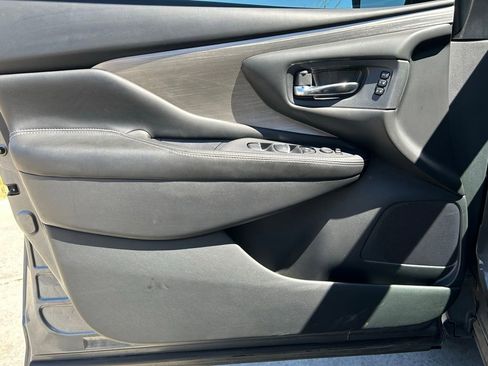 Used 2018 Nissan Murano Platinum AWD/4WD image 11