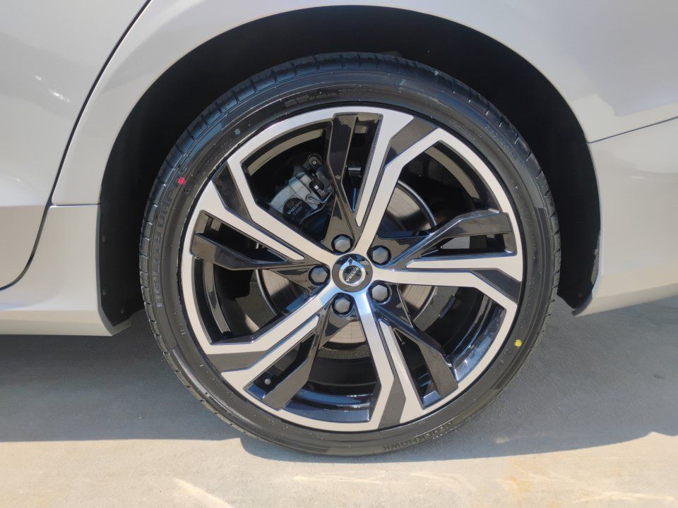 Used 2024 Volvo S60 B5 Plus FWD image 22