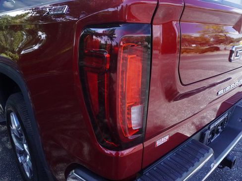 Used 2024 GMC Sierra 1500 SLT w/ SLT Premium Plus Package AWD/4WD image 36