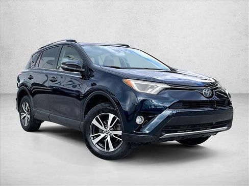 Used 2018 Toyota RAV4 XLE image 12