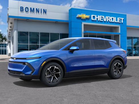 New 2026 Chevrolet Equinox EV LT image 2