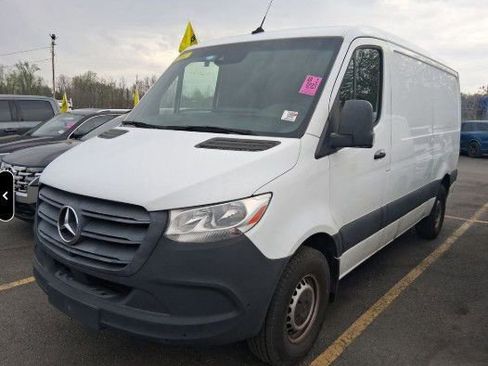 Used 2022 Mercedes-Benz Sprinter 1500 image 1
