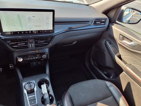 Used 2023 Ford Escape ST-Line w/ Tech Pack #1 AWD/4WD image 6