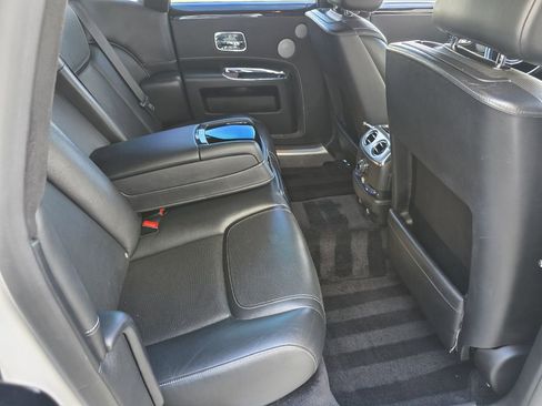 Used 2016 Rolls-Royce Ghost image 33
