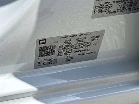 Used 2024 Chevrolet Silverado 2500 Custom w/ Custom Value Package image 32