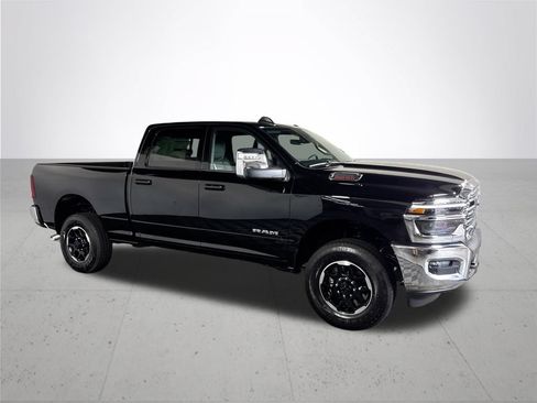 New 2026 RAM 2500 Laramie AWD/4WD image 4