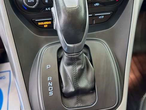 Used 2015 Ford Escape SE w/ Equipment Group 201A FWD image 21